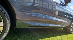2026 (26) VOLVO XC60 2.0 B5P Plus Dark 5dr AWD Geartronic 5520843