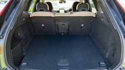 2026 (26) VOLVO XC60 2.0 B5P Plus Dark 5dr AWD Geartronic 5520838