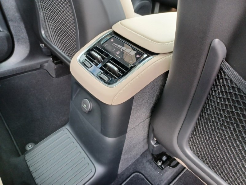 2026 (26) VOLVO XC90 2.0 T8 PHEV Ultra Dark 5dr AWD Geartronic 5341215