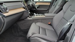 2026 (26) VOLVO XC90 2.0 B5P Plus Dark 5dr AWD Geartronic 5465883