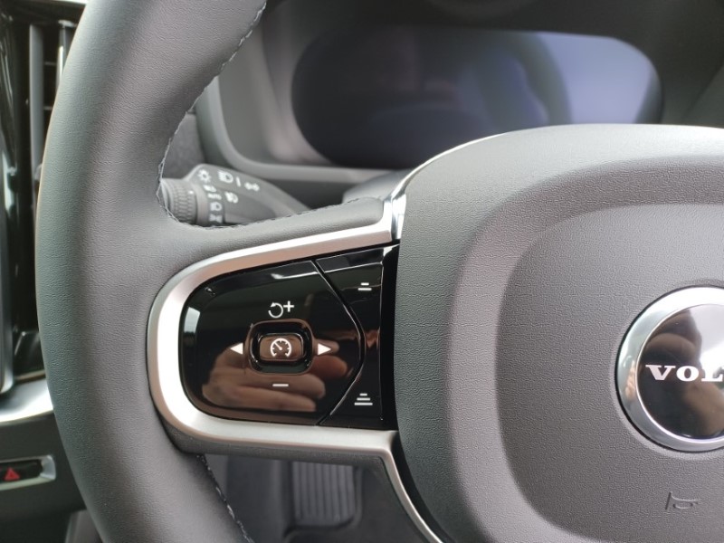 2026 (26) VOLVO XC90 2.0 B5P Plus Dark 5dr AWD Geartronic 5465779