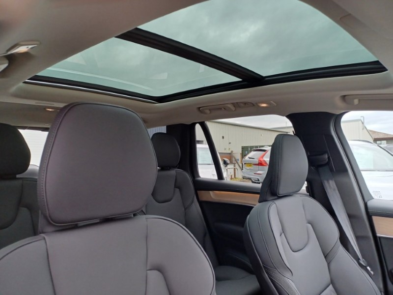 2026 (26) VOLVO XC90 2.0 B5P Plus Dark 5dr AWD Geartronic 5465875