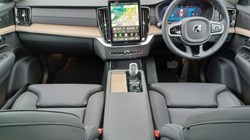2026 (26) VOLVO XC90 2.0 B5P Plus Dark 5dr AWD Geartronic 5465882
