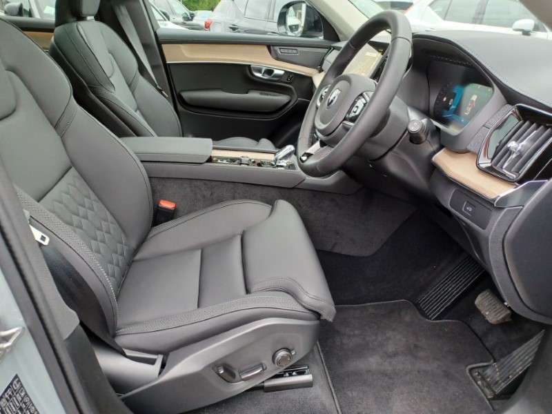 2026 (26) VOLVO XC90 2.0 B5P Plus Dark 5dr AWD Geartronic 5465874