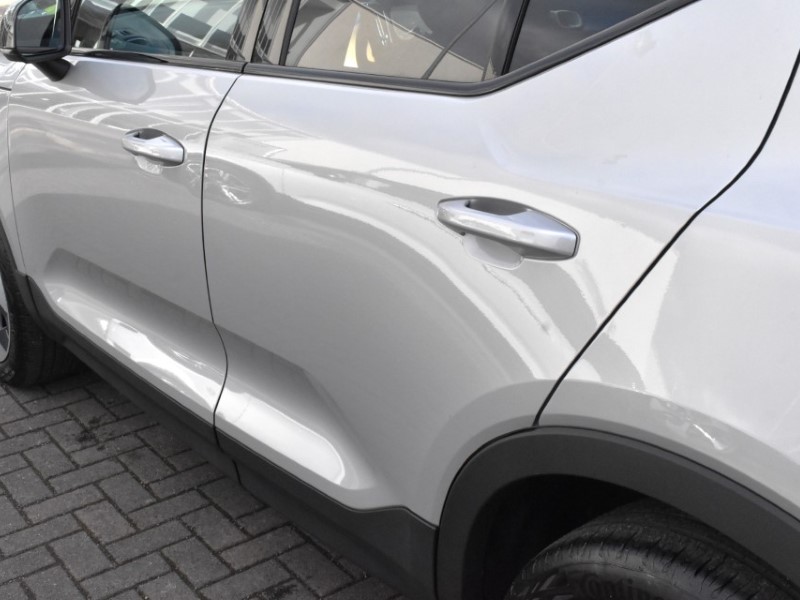 2025 (25) VOLVO XC40 2.0 B4P Plus Dark 5dr Auto 5069574