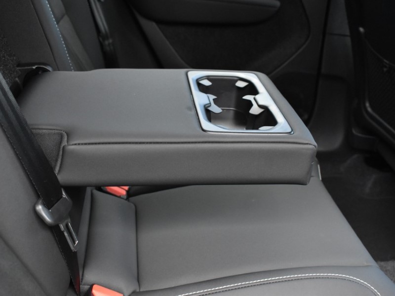 2025 (25) VOLVO XC40 2.0 B4P Plus Dark 5dr Auto 5069555