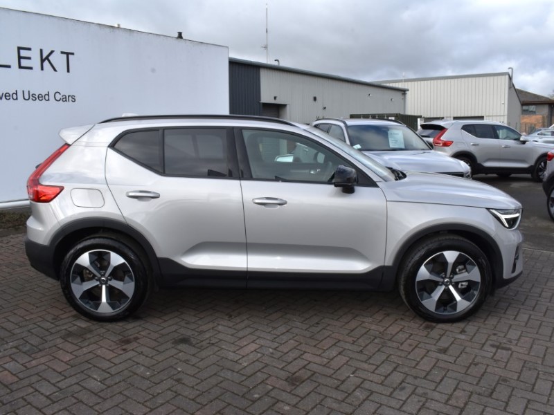 2025 (25) VOLVO XC40 2.0 B4P Plus Dark 5dr Auto 5069533