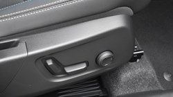 2025 (25) VOLVO XC40 2.0 B4P Plus Dark 5dr Auto 5069549