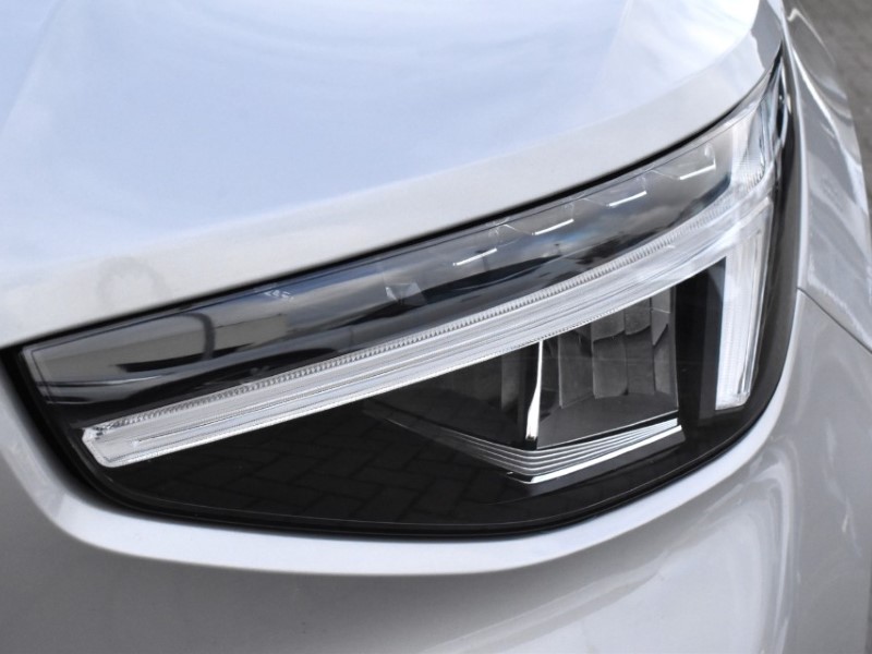 2025 (25) VOLVO XC40 2.0 B4P Plus Dark 5dr Auto 5069584