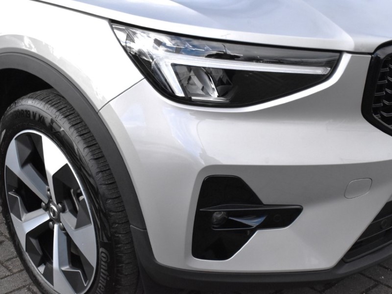 2025 (25) VOLVO XC40 2.0 B4P Plus Dark 5dr Auto 5069582