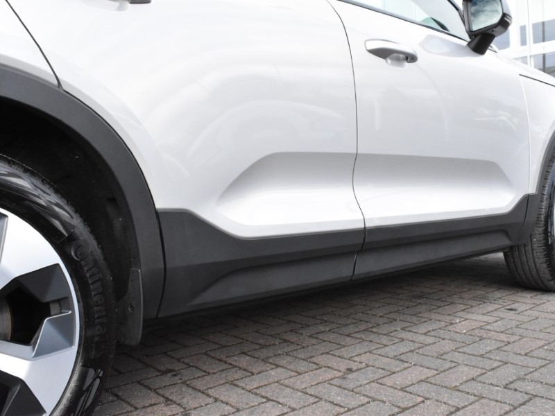 2025 (25) VOLVO XC40 2.0 B4P Plus Dark 5dr Auto 5069581