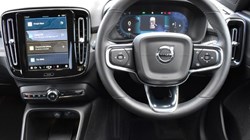 2025 (25) VOLVO XC40 2.0 B4P Plus Dark 5dr Auto 5069556