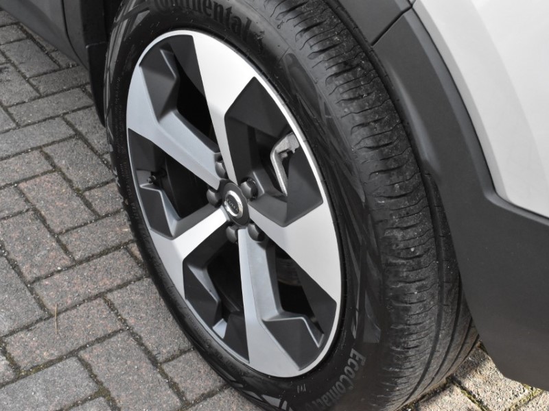 2025 (25) VOLVO XC40 2.0 B4P Plus Dark 5dr Auto 5069573