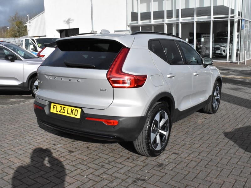 2025 (25) VOLVO XC40 2.0 B4P Plus Dark 5dr Auto 5069530