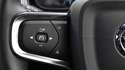 2025 (25) VOLVO XC40 2.0 B4P Plus Dark 5dr Auto 5069538