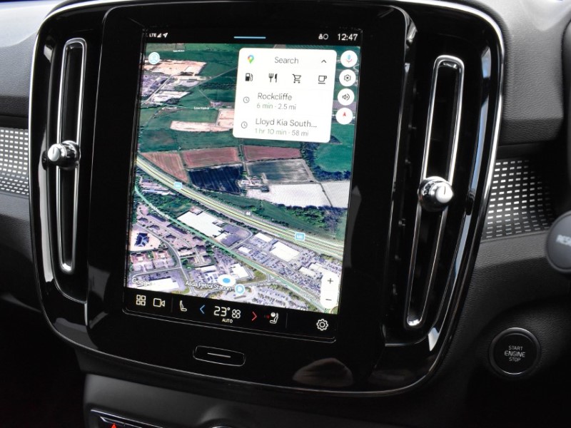 2025 (25) VOLVO XC40 2.0 B4P Plus Dark 5dr Auto 5069540