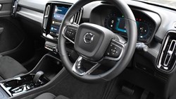2025 (25) VOLVO XC40 2.0 B4P Plus Dark 5dr Auto 5069548