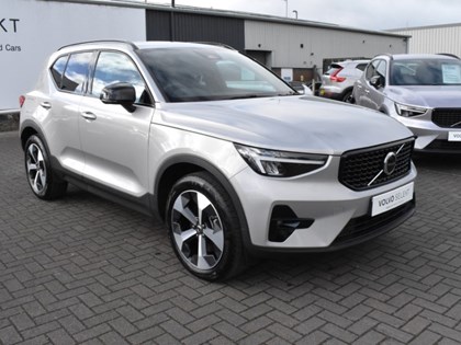 2025 (25) VOLVO XC40 2.0 B4P Plus Dark 5dr Auto