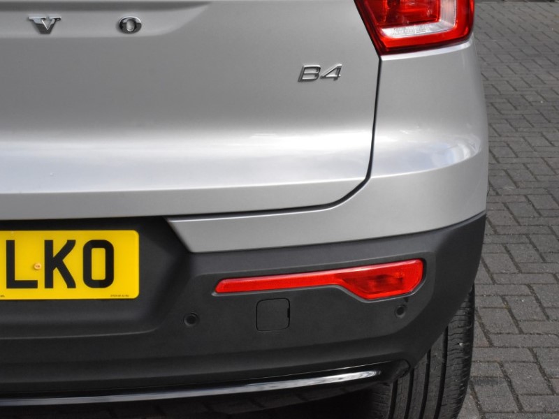2025 (25) VOLVO XC40 2.0 B4P Plus Dark 5dr Auto 5069577