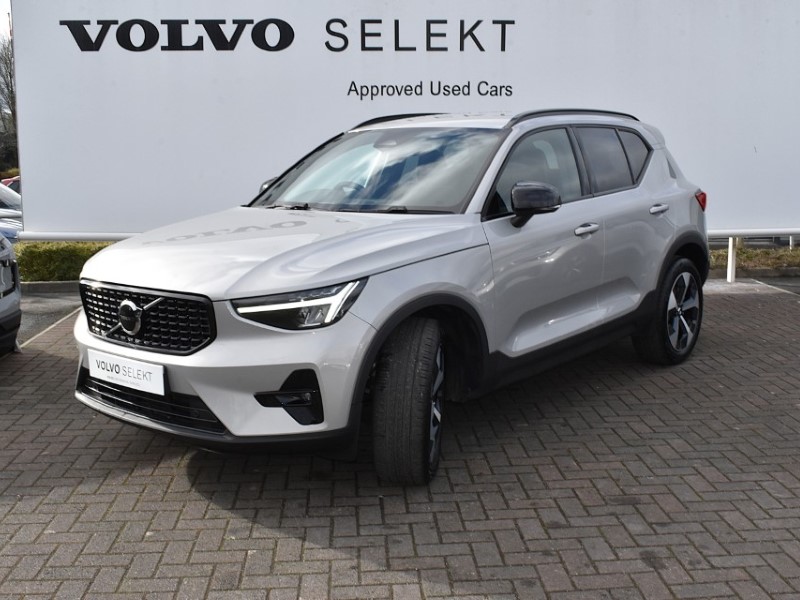 2025 (25) VOLVO XC40 2.0 B4P Plus Dark 5dr Auto 5069532