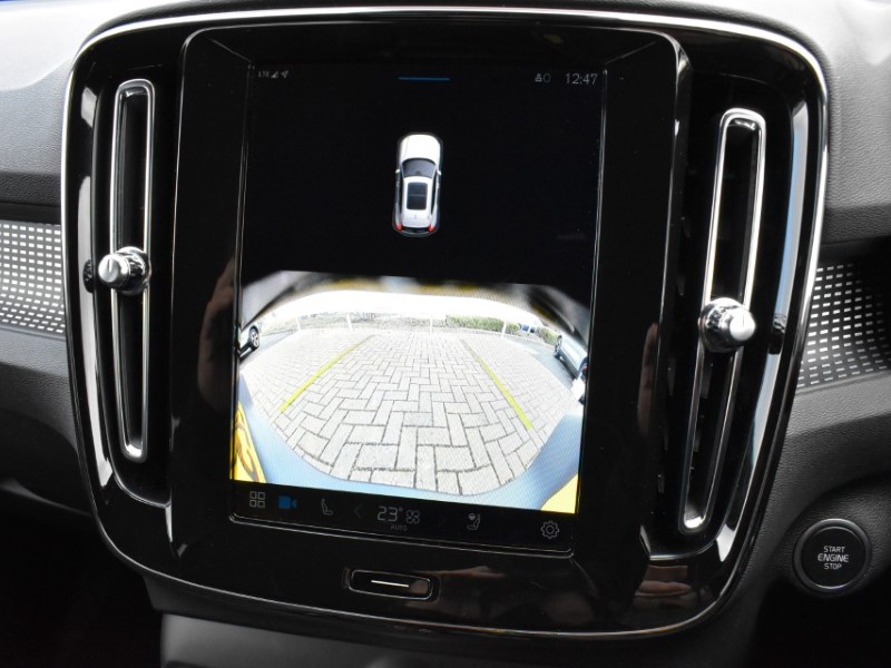 2025 (25) VOLVO XC40 2.0 B4P Plus Dark 5dr Auto 5069545