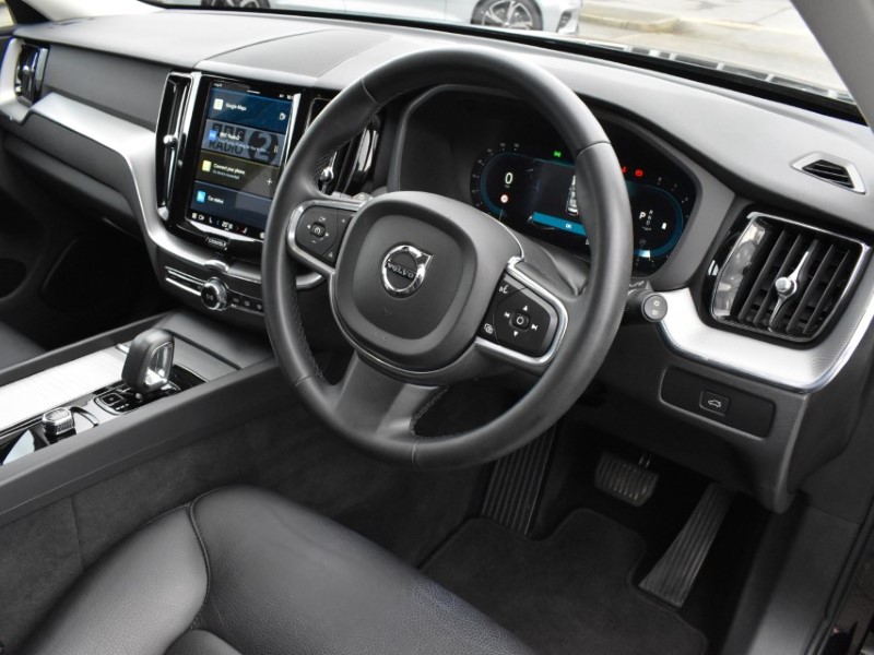 2022 (72) VOLVO XC60 2.0 B5P Core 5dr AWD Geartronic 5079347