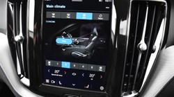 2022 (72) VOLVO XC60 2.0 B5P Core 5dr AWD Geartronic 5079336