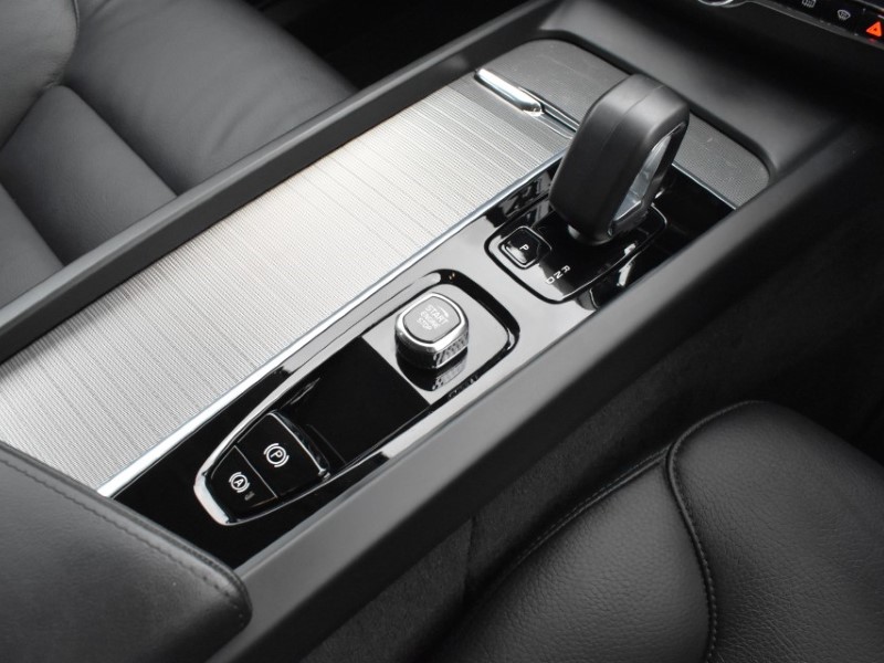 2022 (72) VOLVO XC60 2.0 B5P Core 5dr AWD Geartronic 5079346