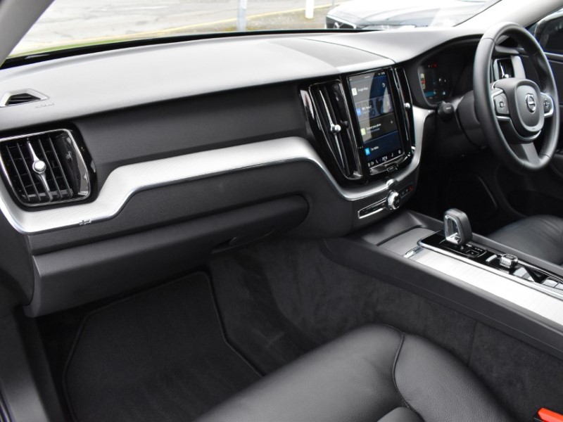 2022 (72) VOLVO XC60 2.0 B5P Core 5dr AWD Geartronic 5079412