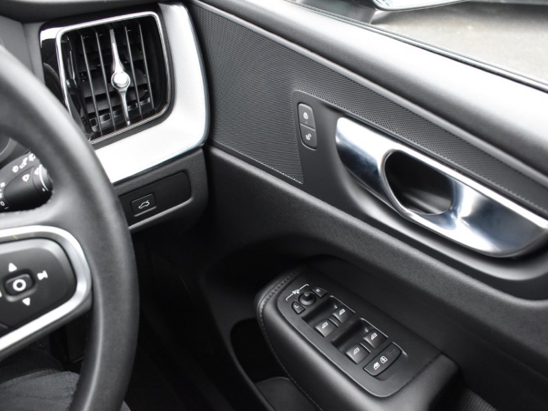 2022 (72) VOLVO XC60 2.0 B5P Core 5dr AWD Geartronic 5079332