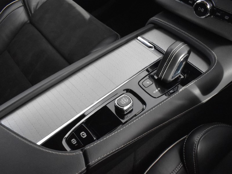 2022 (22) VOLVO XC90 2.0 B5P [250] R DESIGN 5dr AWD Gtron 5092866