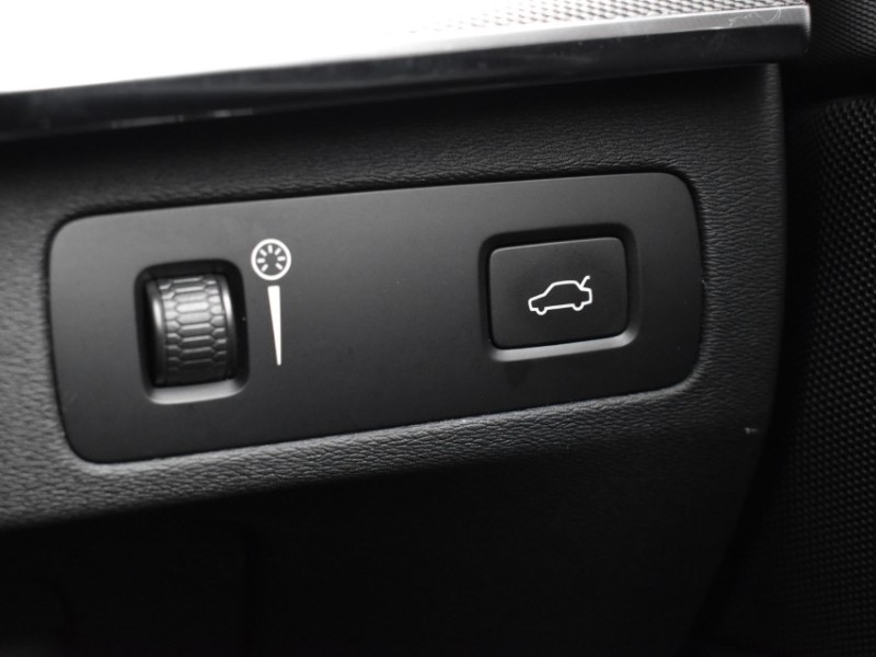 2022 (22) VOLVO XC90 2.0 B5P [250] R DESIGN 5dr AWD Gtron 5092854