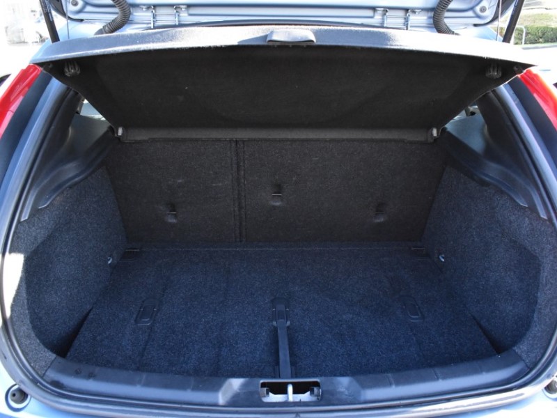 2017 (67) VOLVO V40 D4 [190] Cross Country Pro 5dr 5073556