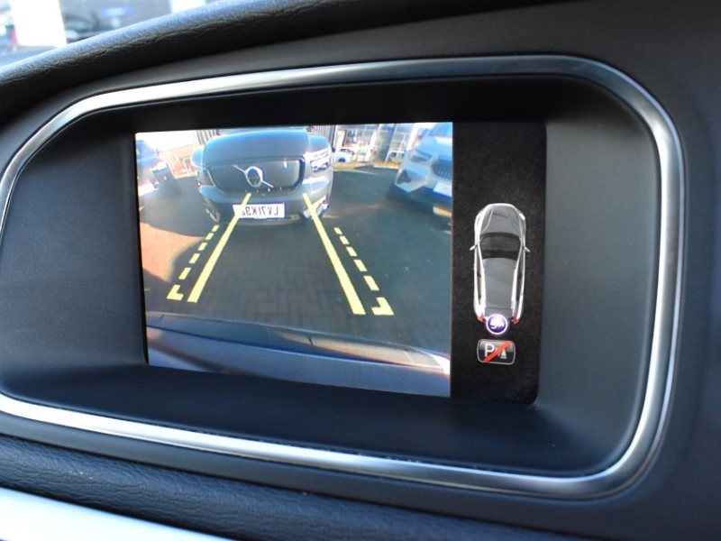 2017 (67) VOLVO V40 D4 [190] Cross Country Pro 5dr 5073541