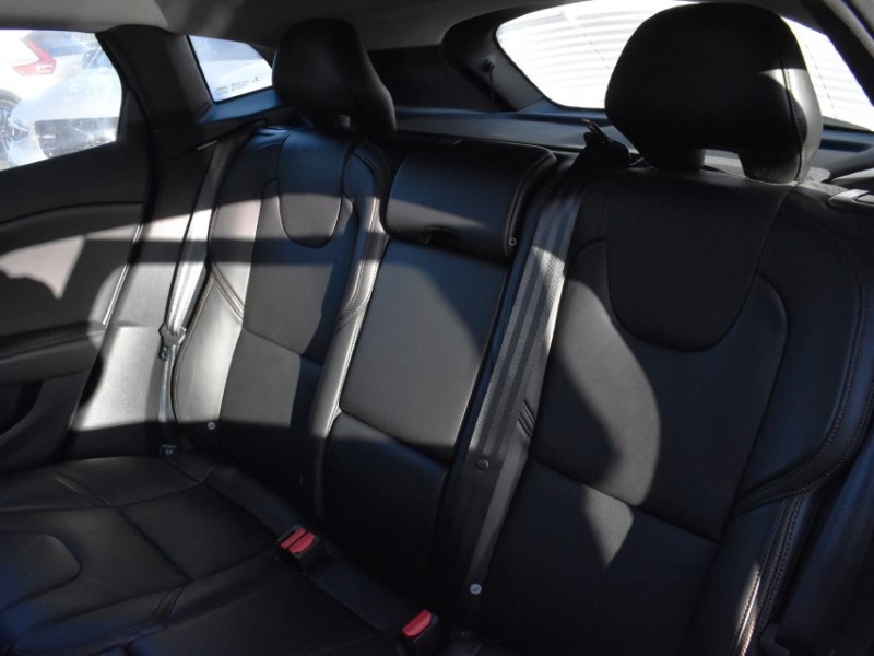 2017 (67) VOLVO V40 D4 [190] Cross Country Pro 5dr 5073626