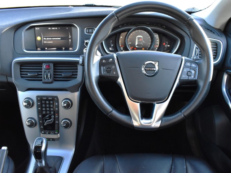 2017 (67) VOLVO V40 D4 [190] Cross Country Pro 5dr 5073551