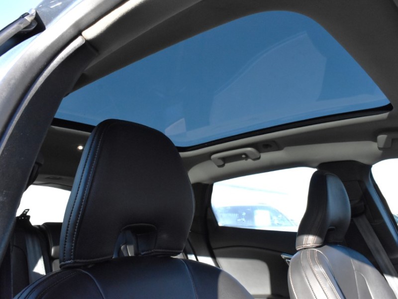 2017 (67) VOLVO V40 D4 [190] Cross Country Pro 5dr 5073548