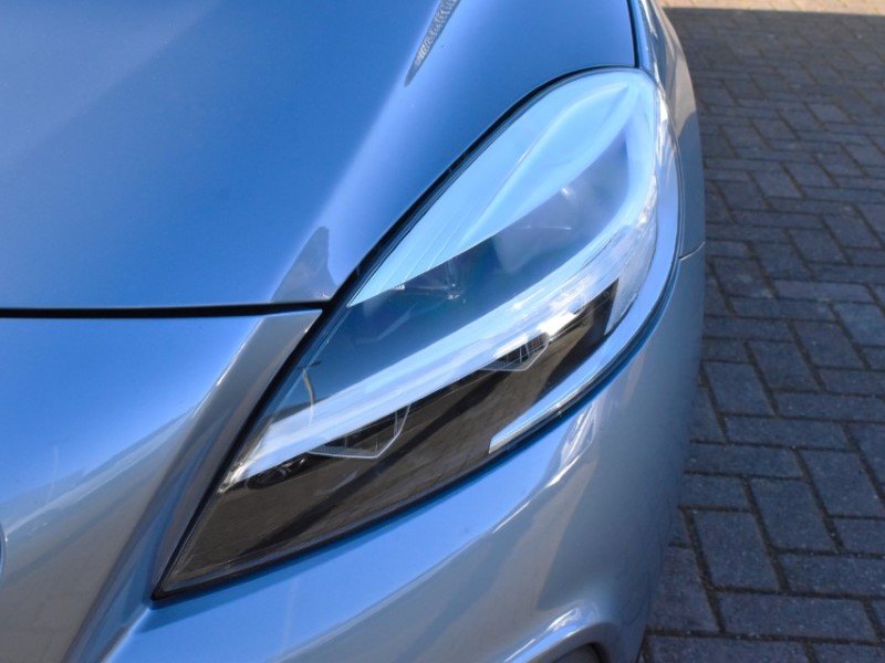 2017 (67) VOLVO V40 D4 [190] Cross Country Pro 5dr 5073571