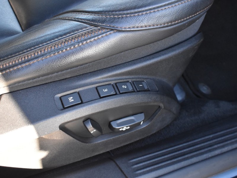 2017 (67) VOLVO V40 D4 [190] Cross Country Pro 5dr 5073544