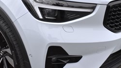 2025 (74) VOLVO XC40 2.0 B4P Ultra Dark 5dr Auto 5143346