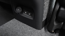 2025 (74) VOLVO XC40 2.0 B4P Ultra Dark 5dr Auto 5143321