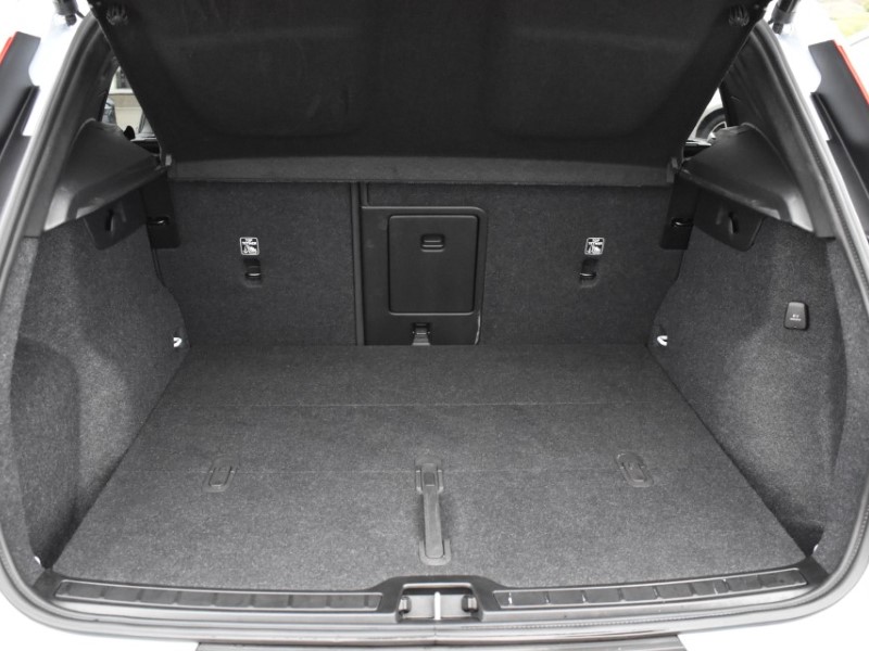 2025 (74) VOLVO XC40 2.0 B4P Ultra Dark 5dr Auto 5143332