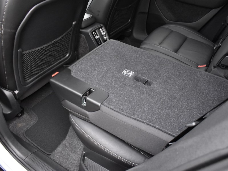 2025 (74) VOLVO XC40 2.0 B4P Ultra Dark 5dr Auto 5143331