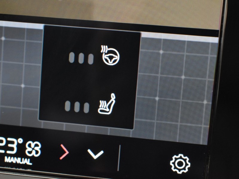 2025 (74) VOLVO XC40 2.0 B4P Ultra Dark 5dr Auto 5143310