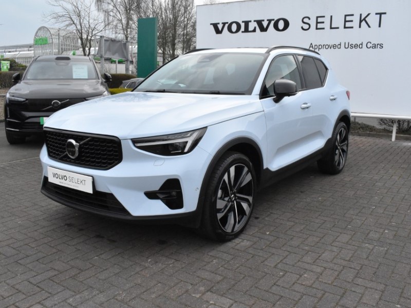 2025 (74) VOLVO XC40 2.0 B4P Ultra Dark 5dr Auto 5143257