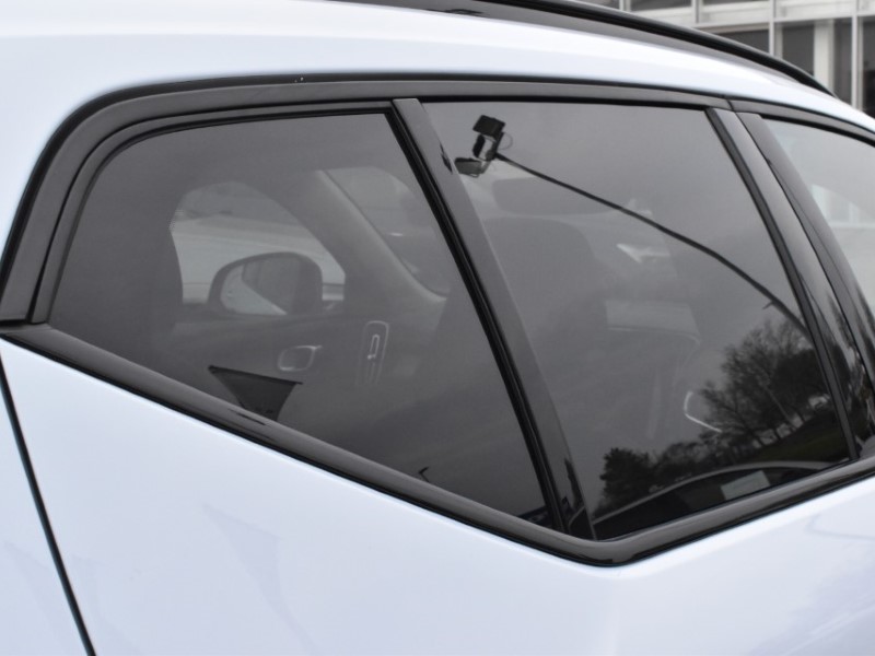 2025 (74) VOLVO XC40 2.0 B4P Ultra Dark 5dr Auto 5143343