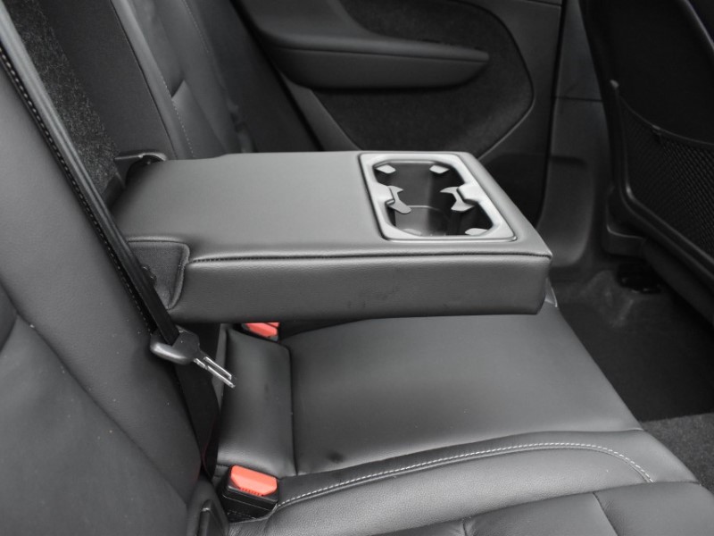 2025 (74) VOLVO XC40 2.0 B4P Ultra Dark 5dr Auto 5143322