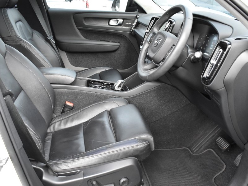 2022 (72) VOLVO XC40 1.5 T5 Recharge PHEV Ultimate Dark 5dr Auto 5145965