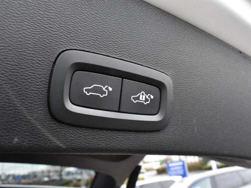 2022 (72) VOLVO XC40 1.5 T5 Recharge PHEV Ultimate Dark 5dr Auto 5146042