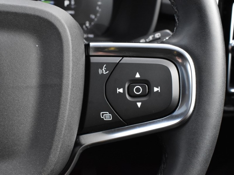 2022 (72) VOLVO XC40 1.5 T5 Recharge PHEV Ultimate Dark 5dr Auto 5145948